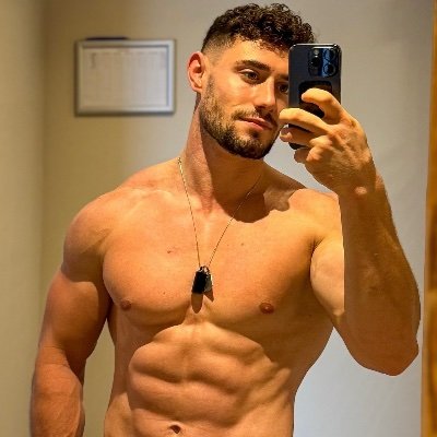 Joshua Vasconcelos's profile picture