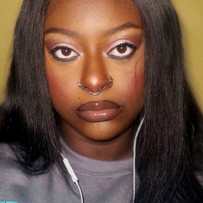 CoCoEllean's profile picture