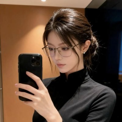 AL.戒贡女律师🖤's profile picture