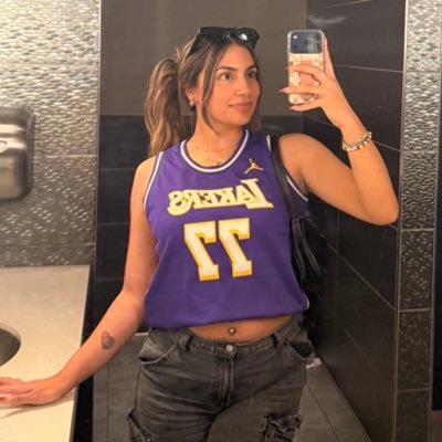 kiana 🌙's profile picture