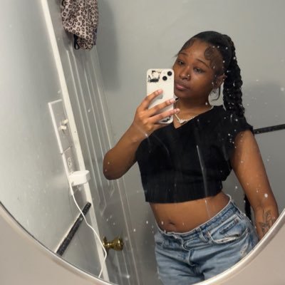 weheartmekhia's profile picture