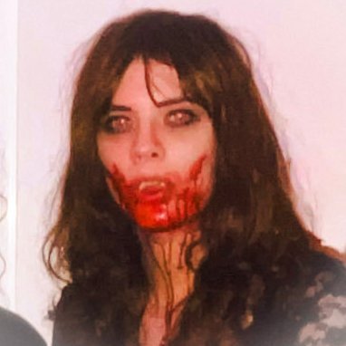 𝔭𝔬𝔩𝔩𝔢𝔫's profile picture