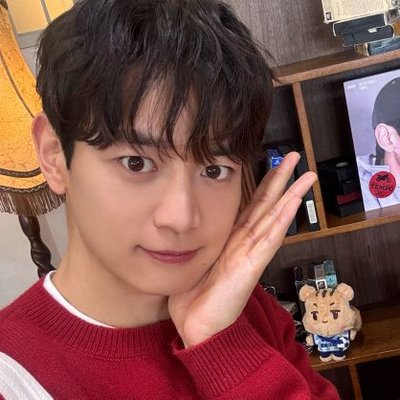 ๐๐๐๐ ๐๐๐๐'s profile picture