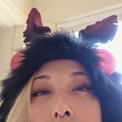 𝘔𝘪𝘴𝘴𝕽𝖊𝖉𝘓𝘪𝘯𝘦's profile picture