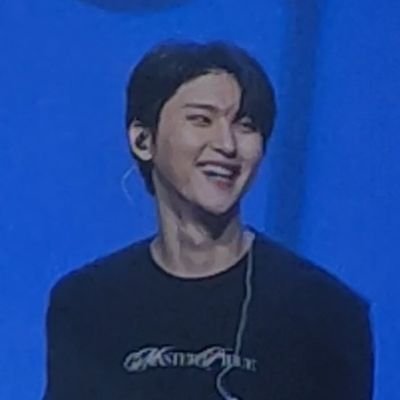ㅈ 🐻🌹 | #AWAKE 🐍 (kinda ia)'s profile picture