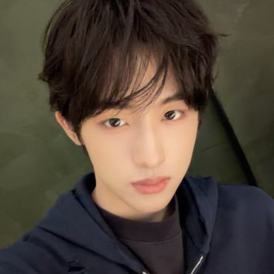 𐙚's profile picture