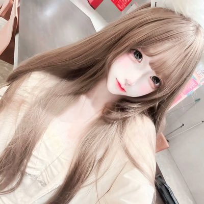 老公跟着处男跑了's profile picture