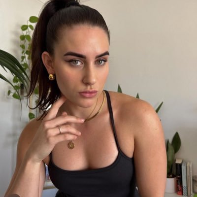 hotwomenlover22's profile picture