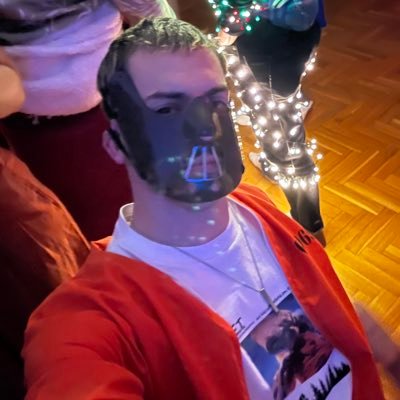 useless king's profile picture