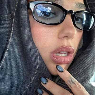luvtoomuchgirls's profile picture