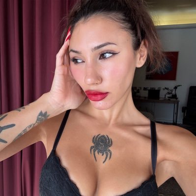 𝑪𝒍𝒆𝒐's profile picture