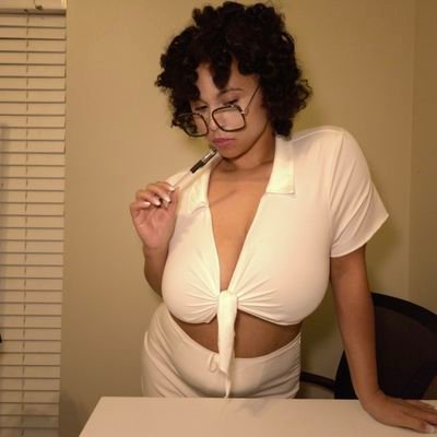 + 50% OFF 100 Subs 😈 18+ Only!'s profile picture