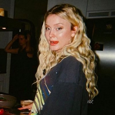 vvv lia 𑣿's profile picture