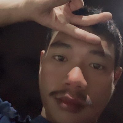 B's profile picture