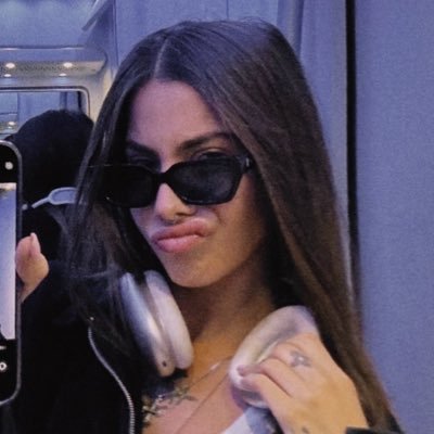 𝔐𝔢𝔩𝔦's profile picture