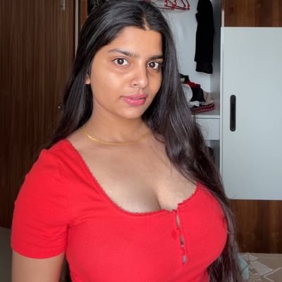 Anushka Deokate 🍁's profile picture