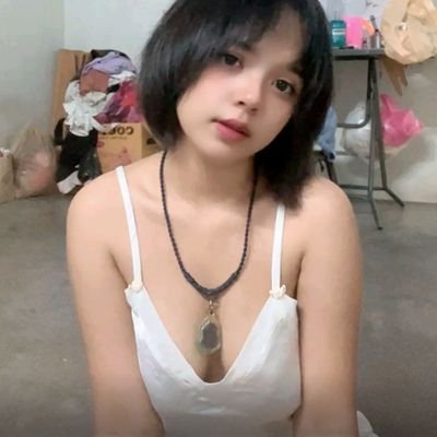 e'งามใส้'s profile picture