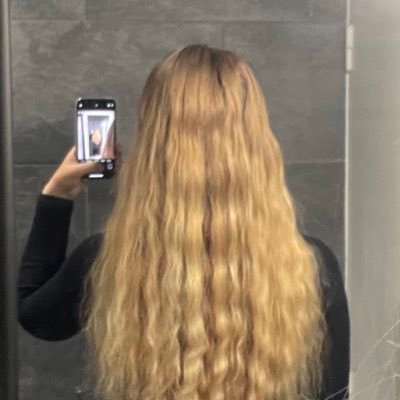 azerleen's profile picture
