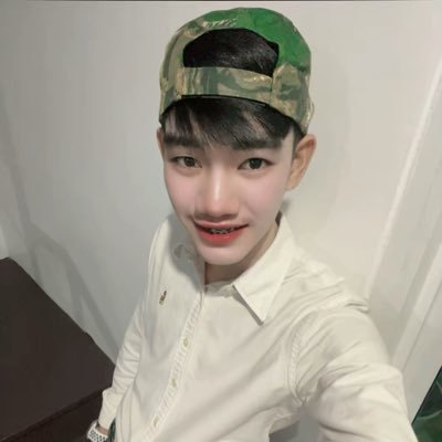 หลายใจไม่เป็น ได้แต่หลายท่า's profile picture