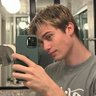 LeoLeo profil fotoğrafı