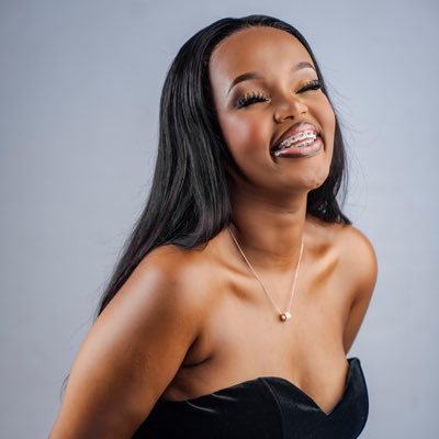 OREEFA🌻's profile picture