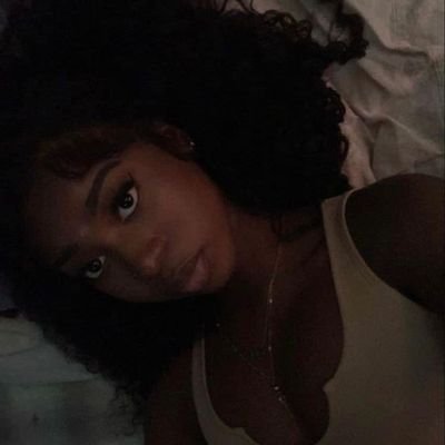 Mïràçłé🥀🦋's profile picture