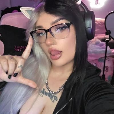 Goddess 𝚂𝚔𝚢 ♡ Findom's profile picture