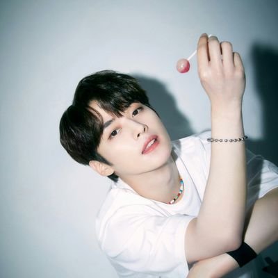 do it, sj 🖤's profile picture