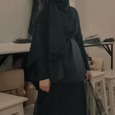 izzah's profile picture