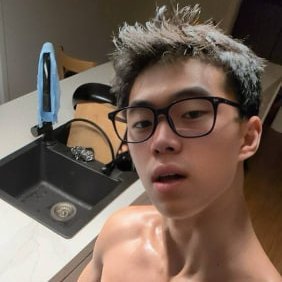 critica32277126's profile picture