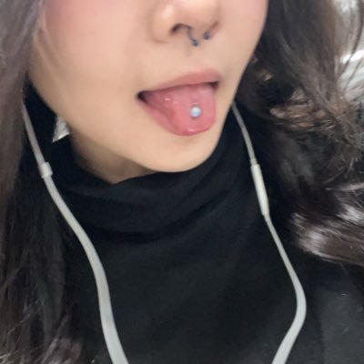 iwanthughug's profile picture