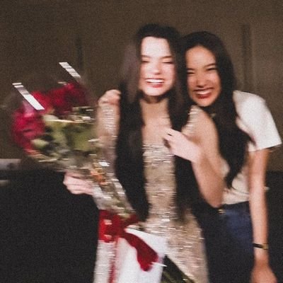 MondayPink_FB's profile picture