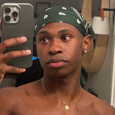 (:'s profile picture