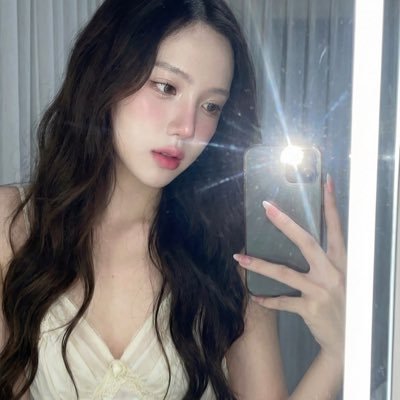claire's profile picture