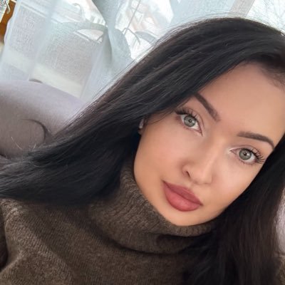 》N̶̸E̶̴L̶̴ ̈́̕L̶̸A̶̴《's profile picture