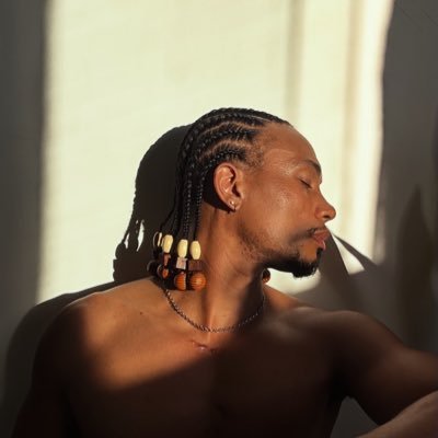 UESLINA (O menino das miçangas)'s profile picture