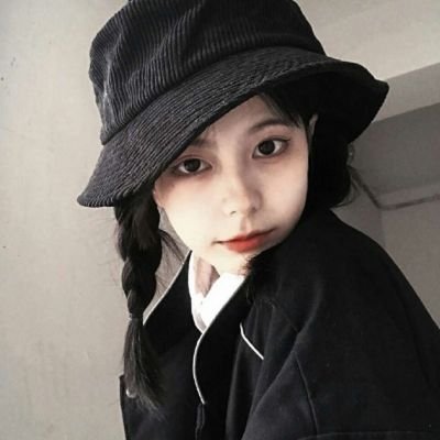 SabrinaLou8385's profile picture