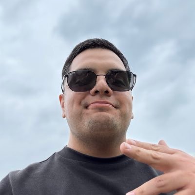 nikoz 🕊️'s profile picture