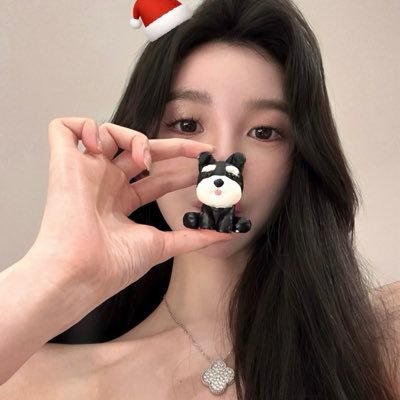 luludom7's profile picture