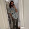 b's profile picture