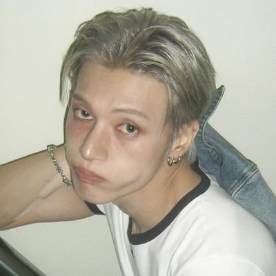 02's profile picture