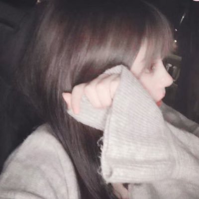 momomouik's profile picture