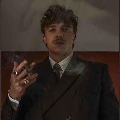 thaís's profile picture