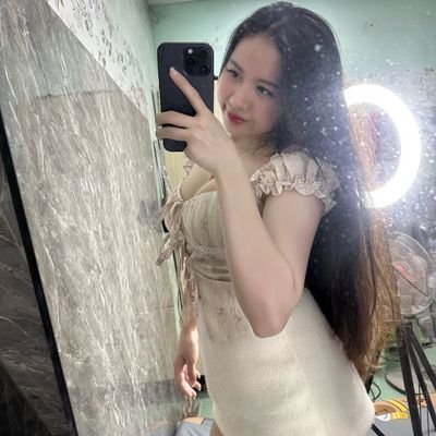 ly ly's profile picture