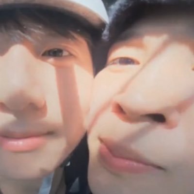 🦅💛💜MinGukie💛💜🐦🔥SEEING BTS SOON!'s profile picture