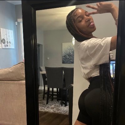 DroSwudda's profile picture