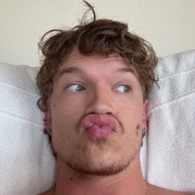 Aleks 💕's profile picture
