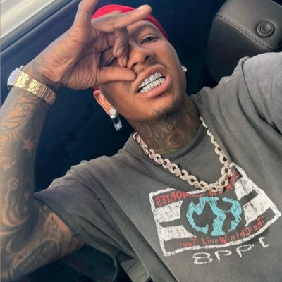 ᴋʜɪ🦂's profile picture