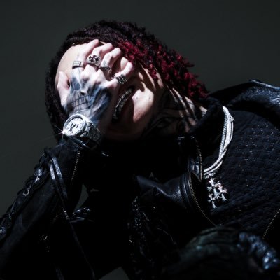 🦇's profile picture