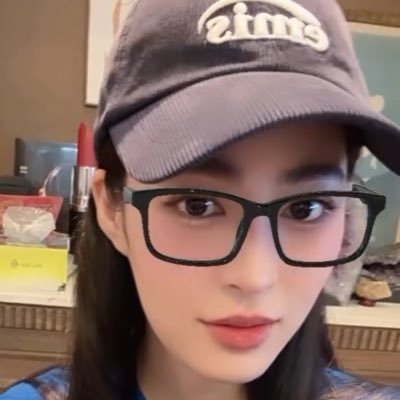 angela's profile picture